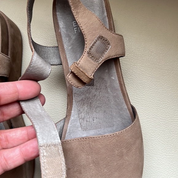 EILEEN FISHER "JASPER NUBUCK" PLATFORM LEATHER SANDALS SIZE 9 - Picture 16 of 16